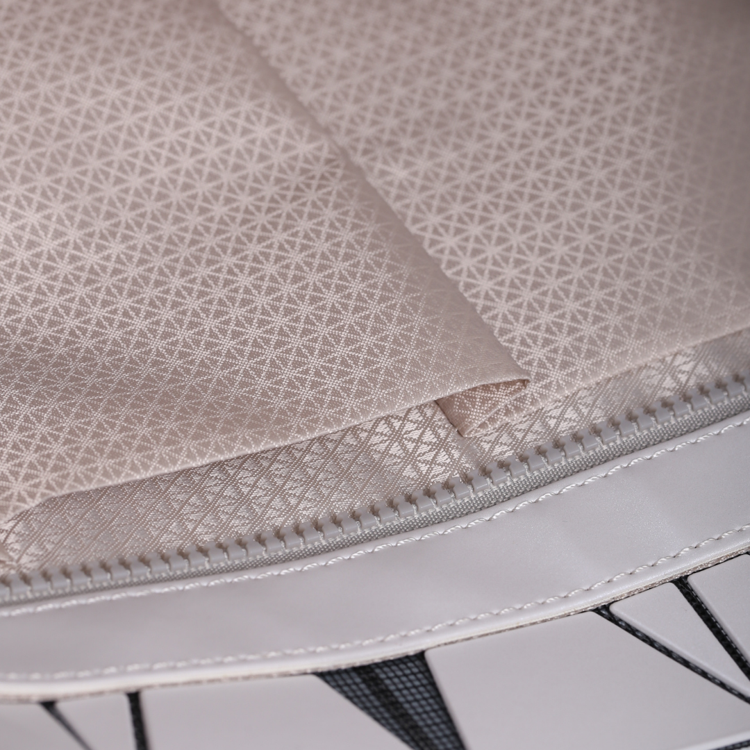 Gizmo Long Tote Bag
